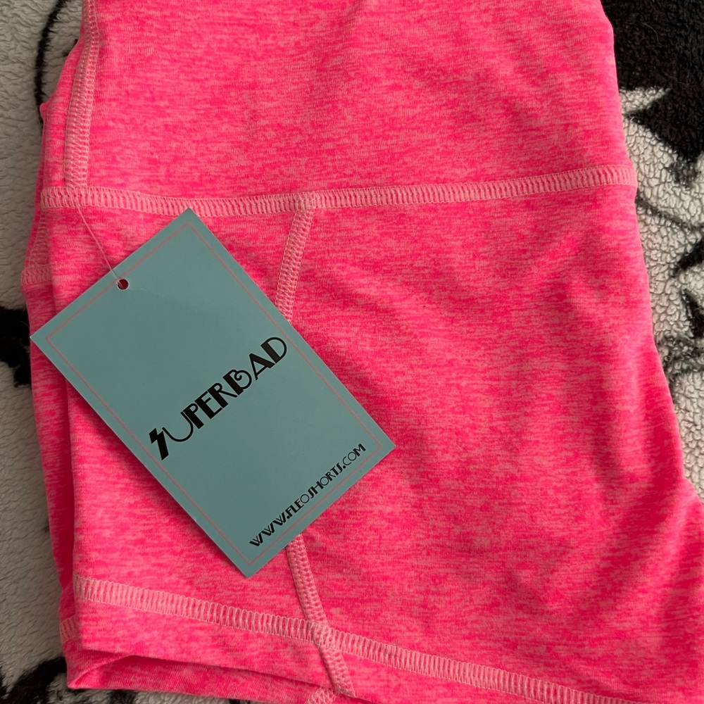 Fleo low rise contour shorts. NWT size M
